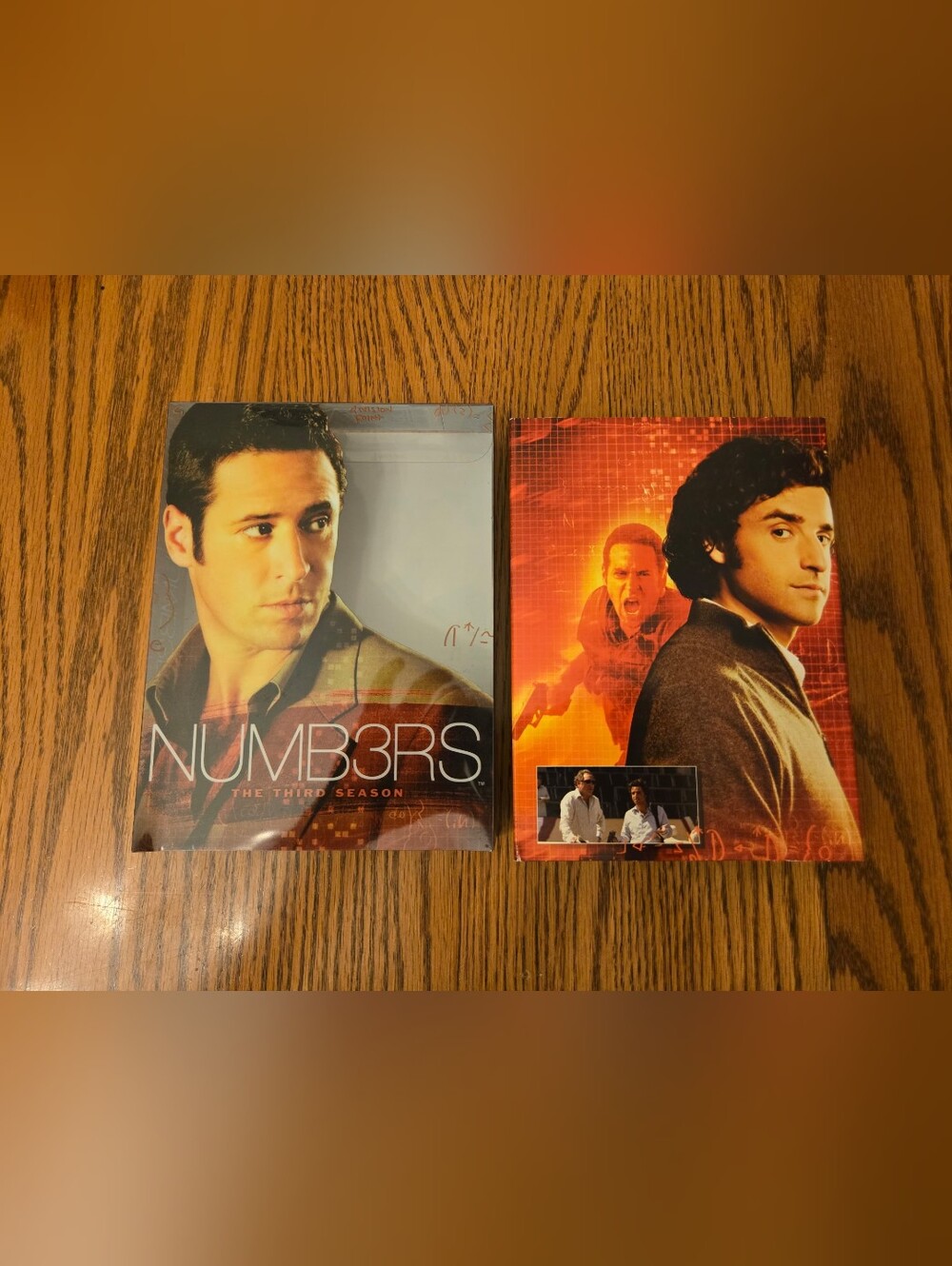 NUMB3RS Season 3 DVD Box Set - Orange and White Cover